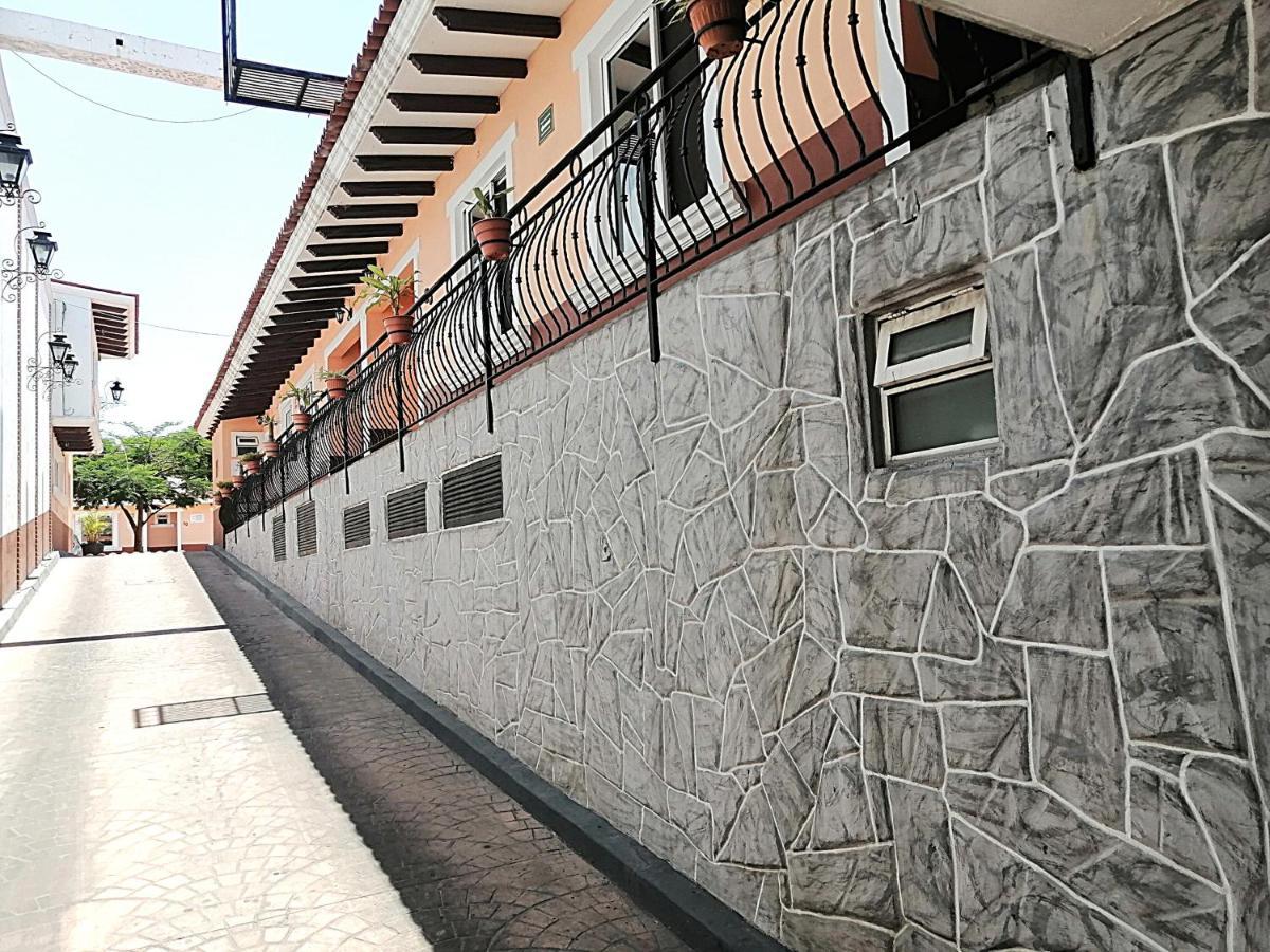 Hotel Aquiles Guadalajara Eksteriør bilde