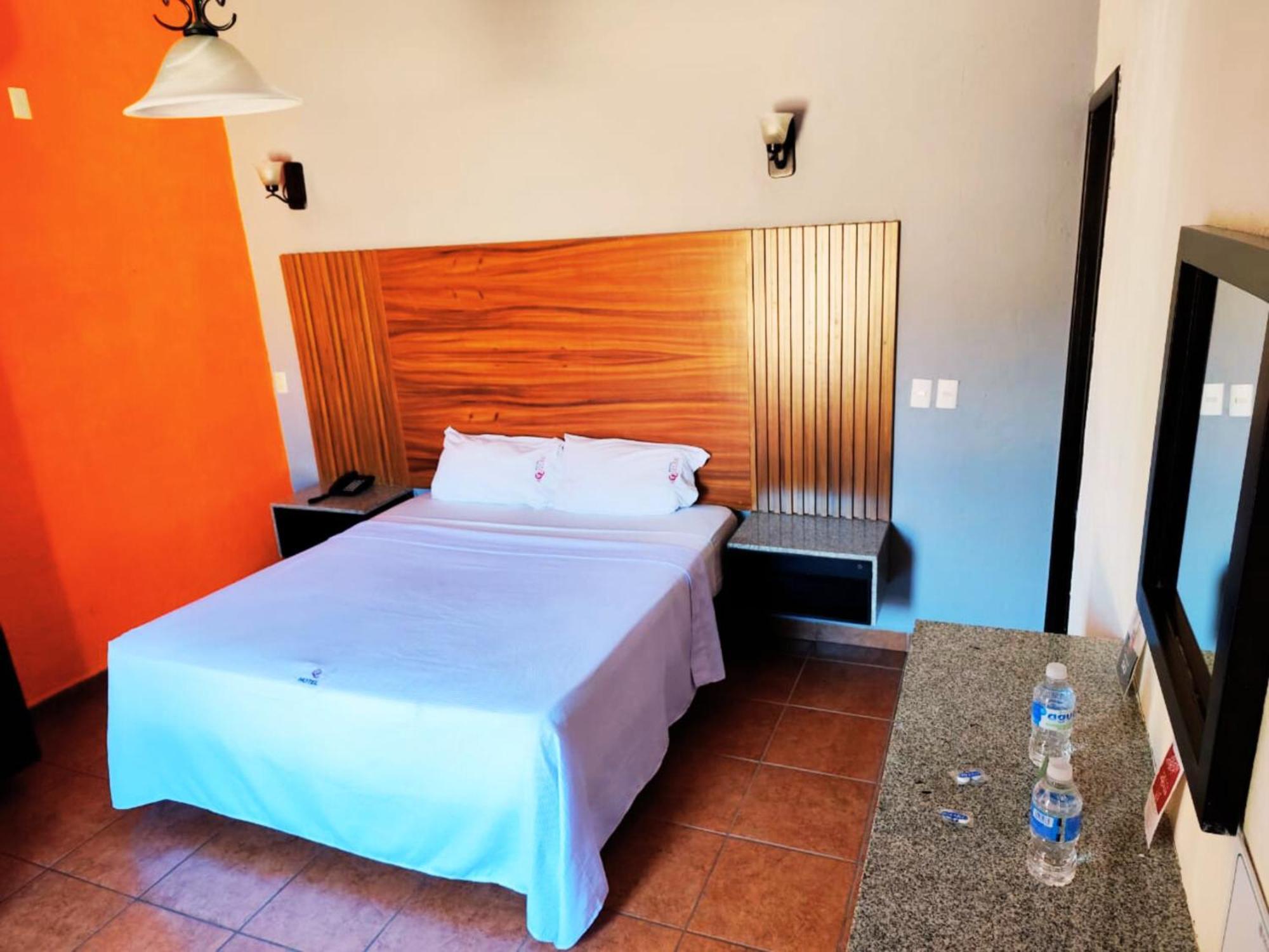 Hotel Aquiles Guadalajara Rom bilde